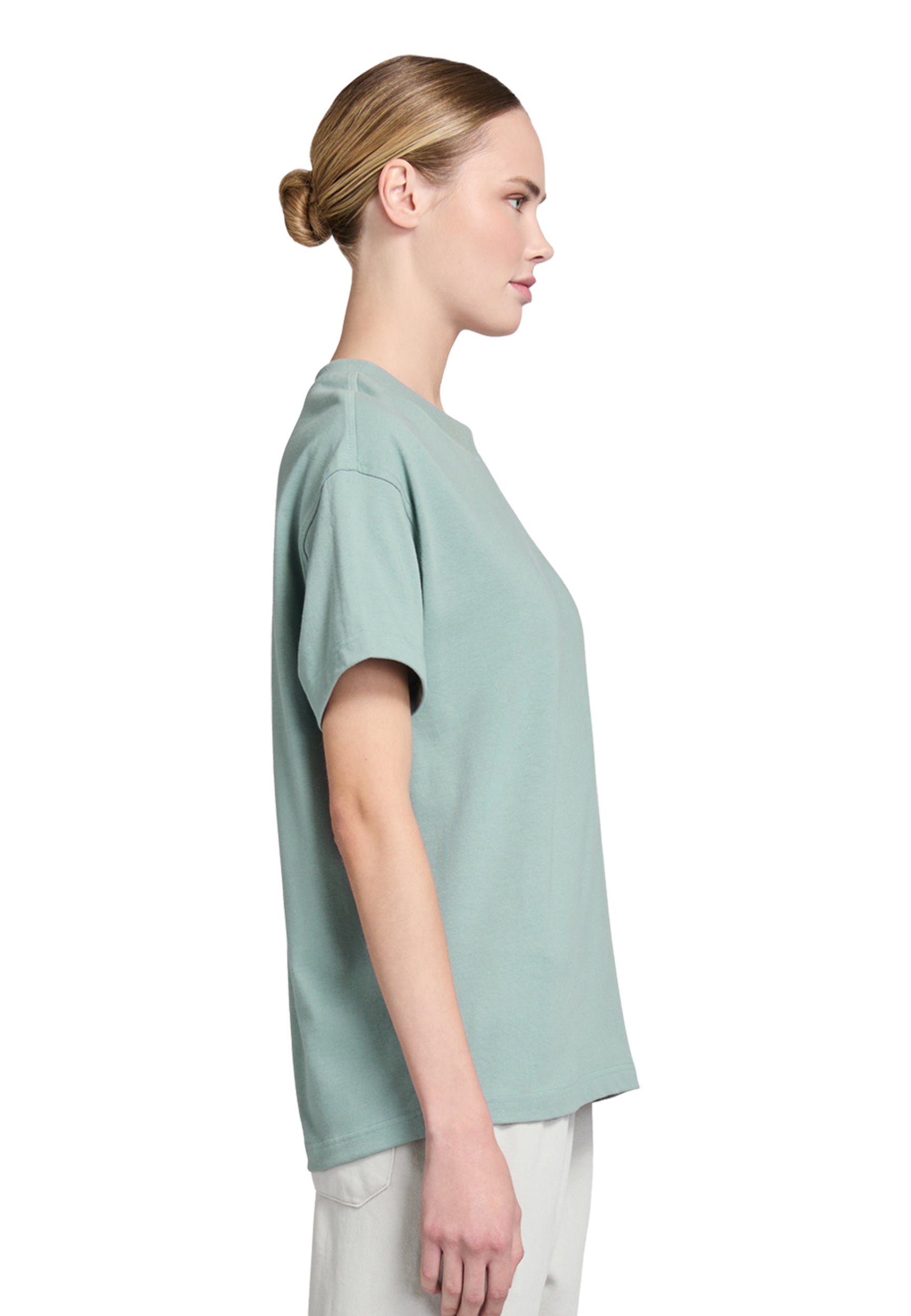9341e3fd-953a-4452-ad0e-ee42fd3377c7/LS17005-W-Heavy-Core-Tee-Arona-Side.jpg